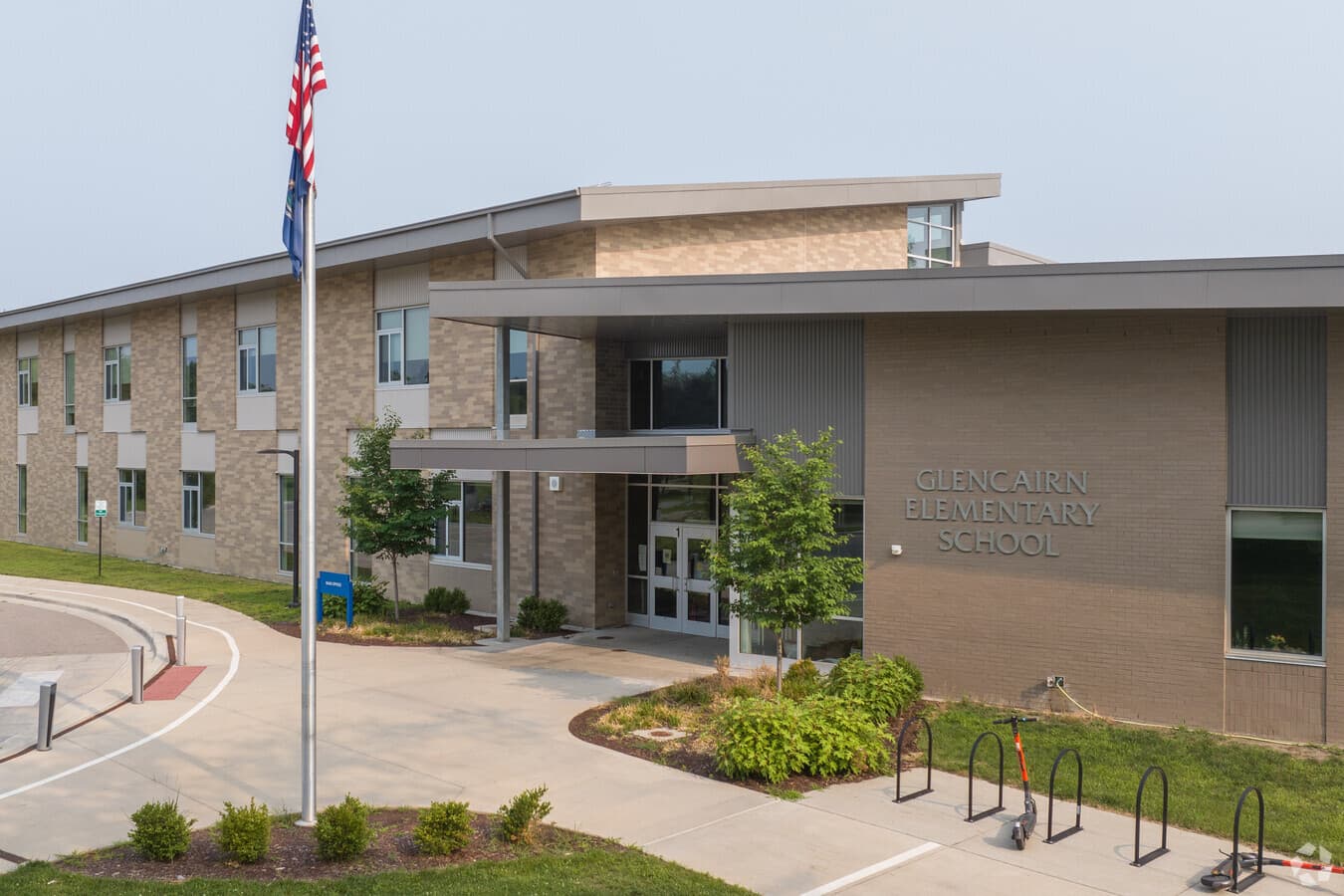 Glencairn Elementary School Logo